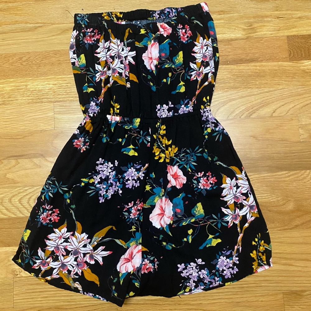 Strapless floral romper